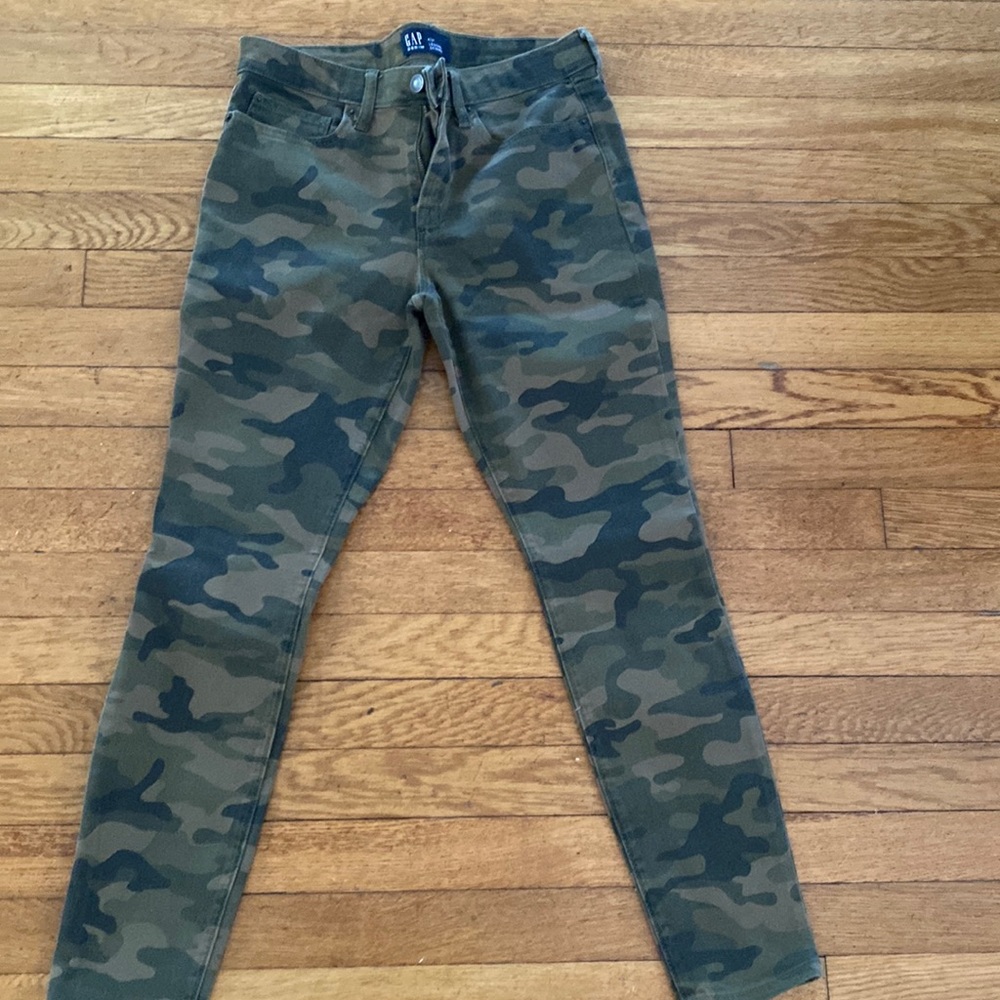 GAP Camo jeans